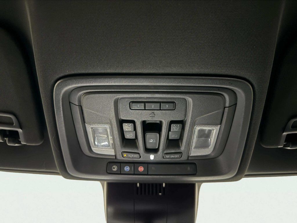 Used 2022 GMC Sierra 1500 AT4 w/ AT4 Preferred Package AWD/4WD image 24