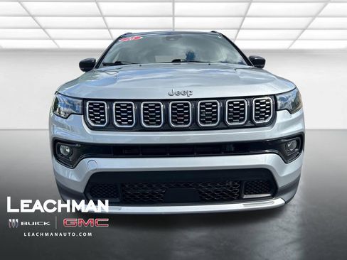 Used 2026 Jeep Compass Limited AWD/4WD image 9
