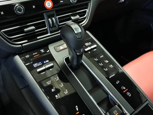 New 2026 Porsche Macan Turbo image 24