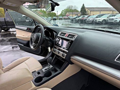 Used 2018 Subaru Outback 2.5i AWD/4WD image 21