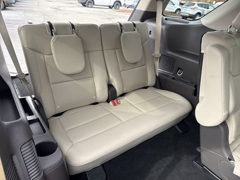 Used 2023 Ford Explorer Platinum w/ Technology Package AWD/4WD image 49