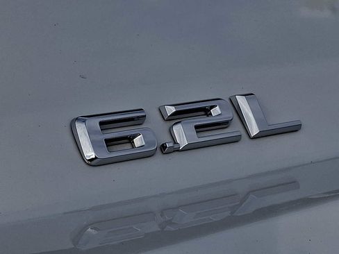 Used 2022 Chevrolet Silverado 1500 High Country AWD/4WD image 30