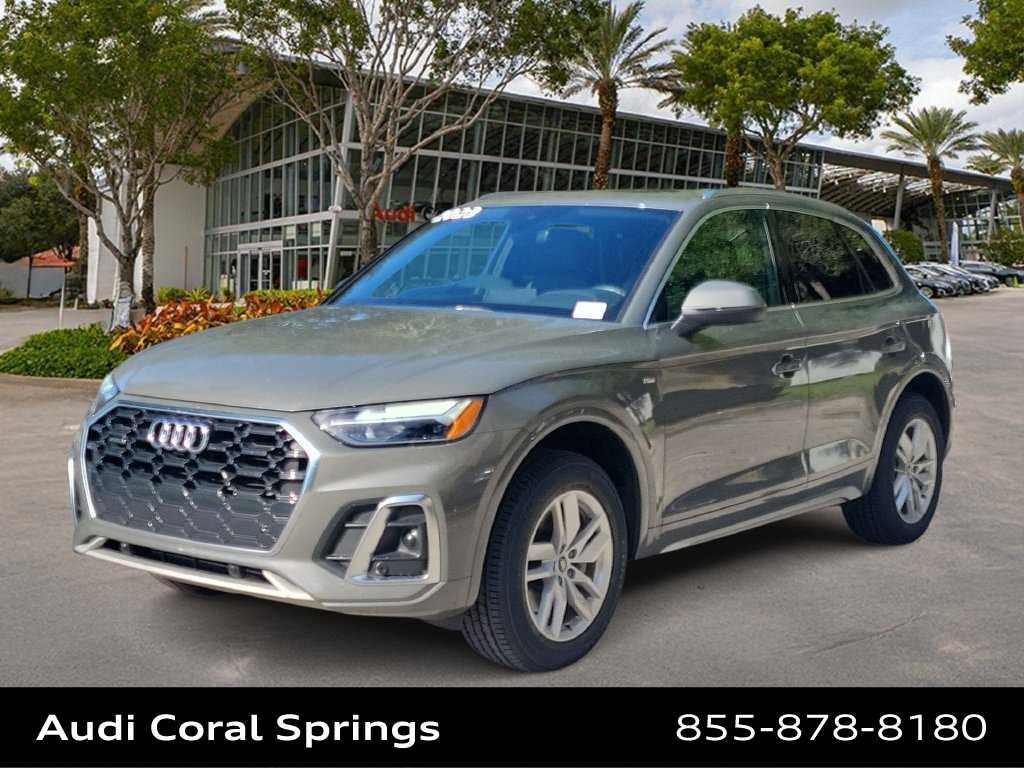 Used 2023 Audi Q5 2.0T Premium w/ Convenience Package AWD/4WD image 1