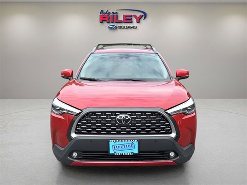 Used 2022 Toyota Corolla Cross XLE image 8