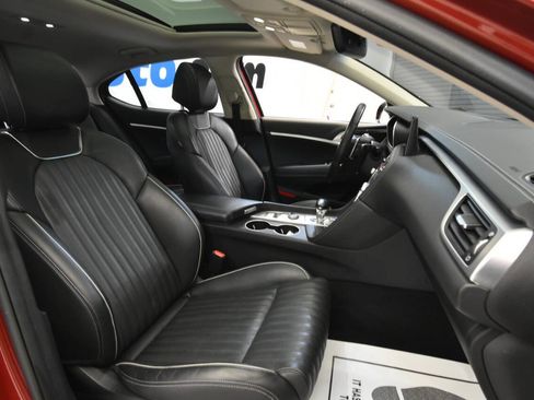 Used 2022 Genesis G70 2.0T w/ Prestige Package image 15