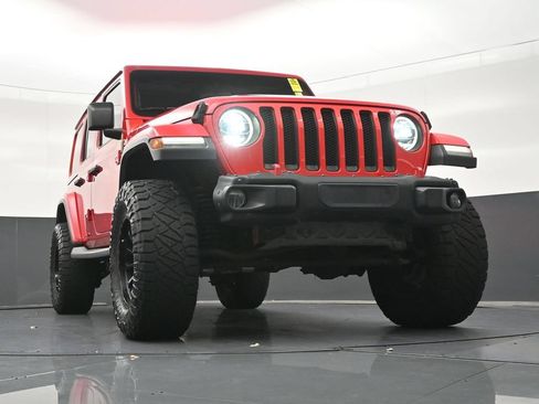 Used 2018 Jeep Wrangler Unlimited Sahara w/ LED Lighting Group AWD/4WD image 29