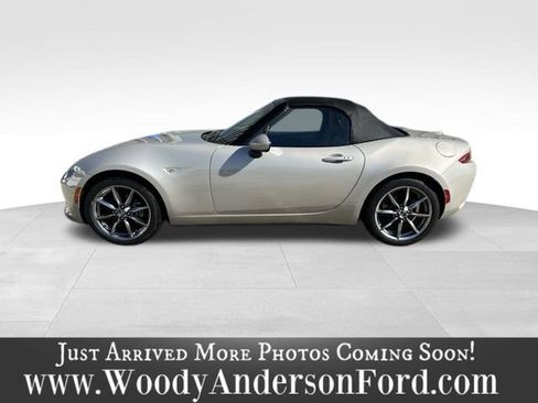 Used 2023 MAZDA MX-5 Miata Grand Touring w/ Weather Package image 3