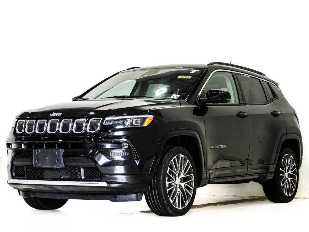 Used 2022 Jeep Compass Limited w/ Elite Group AWD/4WD image 3