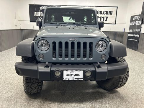 Used 2014 Jeep Wrangler Unlimited Sport image 2
