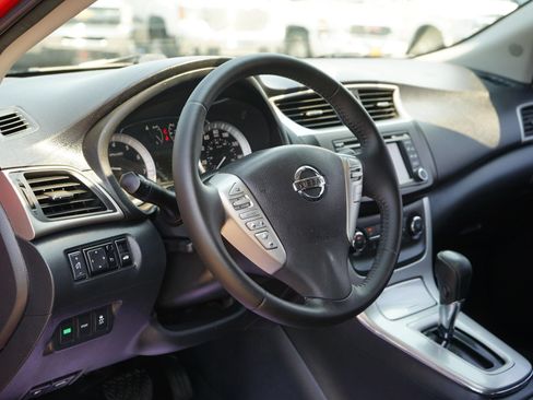 Used 2015 Nissan Sentra SR w/ SR Premium Package FWD image 9