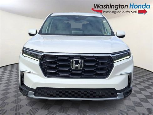 New 2025 Honda Pilot EX-L image 2