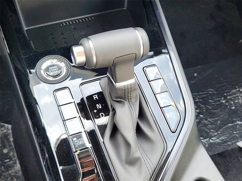 New 2025 Kia Niro EX Touring image 15