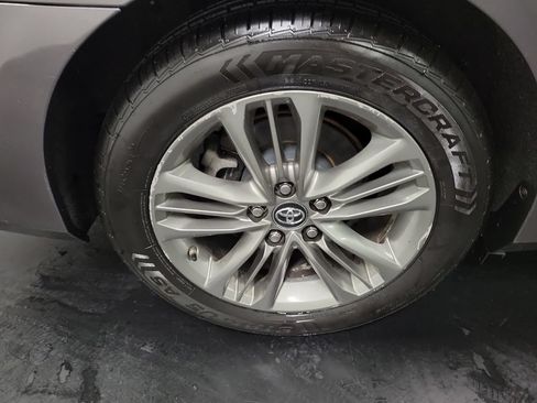 Used 2016 Toyota Camry SE FWD image 11