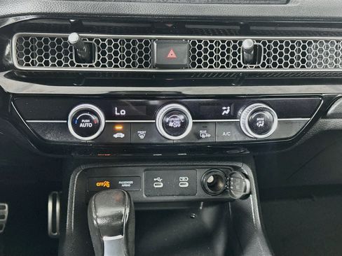 Used 2025 Honda Civic Sport image 23