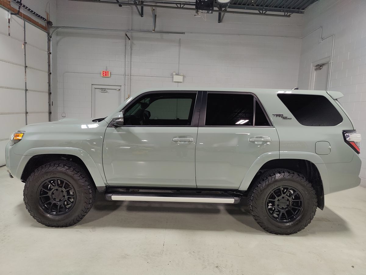 Used 2022 Toyota 4Runner TRD Off-Road Premium AWD/4WD image 28