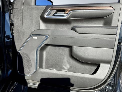 Used 2024 Chevrolet Silverado 1500 LT Trail Boss w/ Convenience Package II image 24