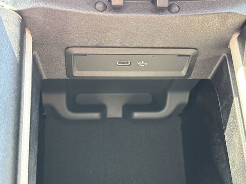 New 2026 Mercedes-Benz GLE 580 4MATIC image 33