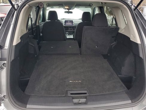 Used 2024 Nissan Rogue S image 23