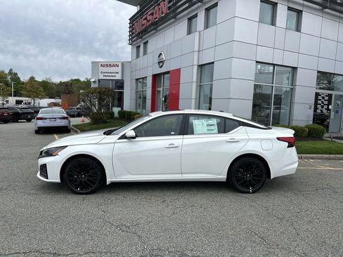 New 2026 Nissan Altima 2.5 SV w/ SV Special Edition Package AWD/4WD image 5