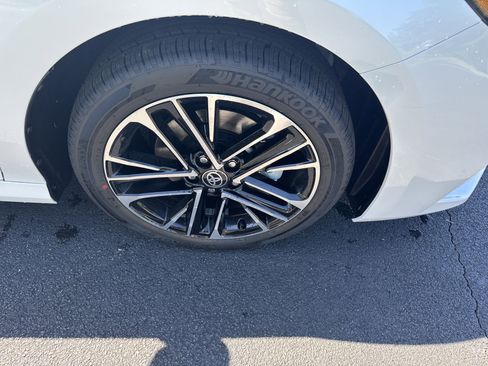 Used 2025 Toyota Camry XLE FWD image 10