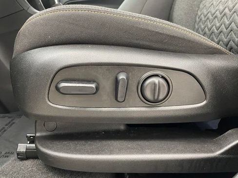 Certified 2024 Chevrolet Equinox LT AWD/4WD image 9
