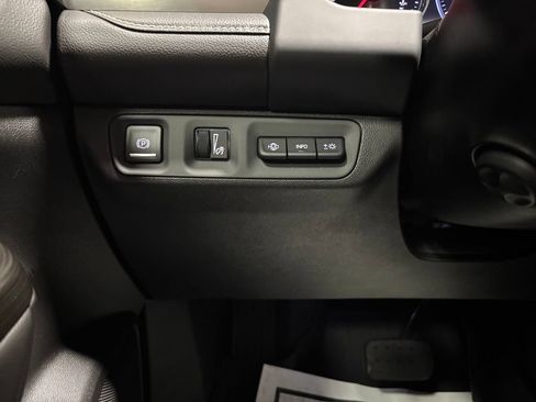 Used 2023 GMC Acadia SLT w/ Elevation Edition AWD/4WD image 17