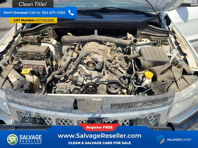 Used 2013 Jeep Grand Cherokee Overland AWD/4WD image 16