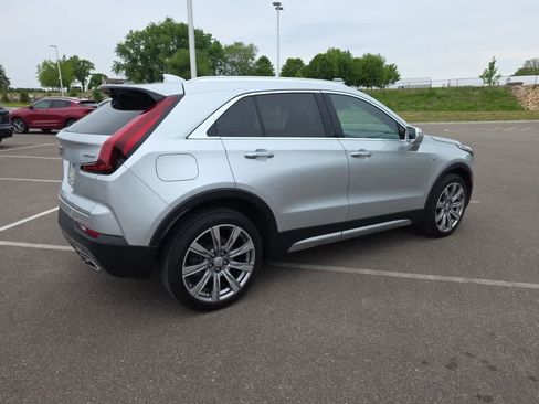 Used 2019 Cadillac XT4 Premium Luxury w/ Enhanced Visibility Package AWD/4WD image 3