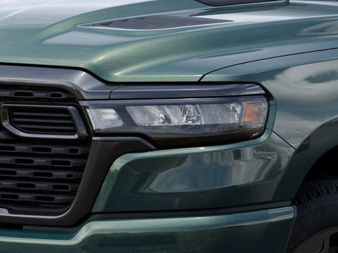 New 2026 RAM 1500 Express AWD/4WD image 16