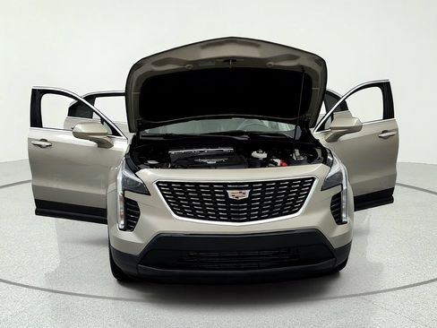 Certified 2023 Cadillac XT4 Luxury w/ Cold Weather Package AWD/4WD image 15
