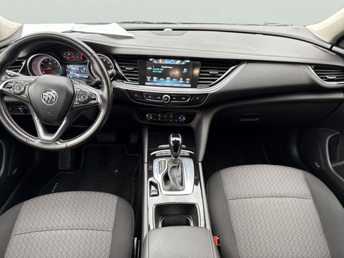 Used 2018 Buick Regal Preferred w/ Sights and Sounds Package image 11