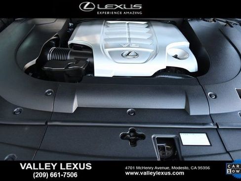 Used 2013 Lexus LX 570 4WD w/ Luxury Pkg image 23