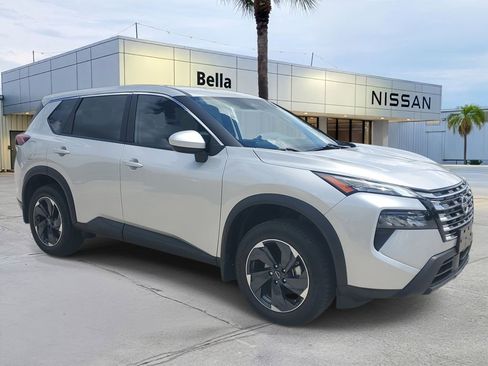 Certified 2024 Nissan Rogue SV AWD/4WD image 9