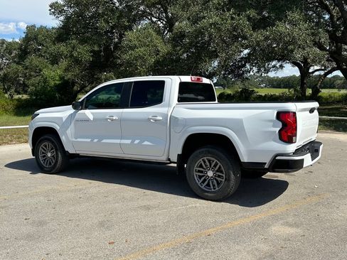Used 2023 Chevrolet Colorado LT RWD image 7