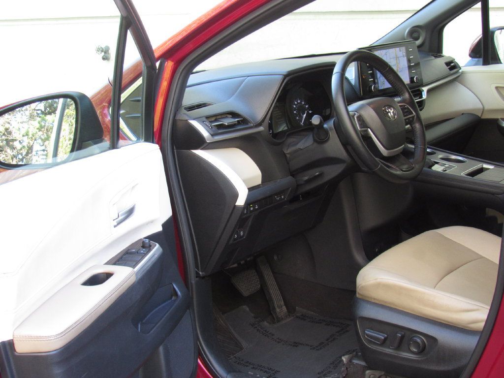 Certified 2023 Toyota Sienna XLE w/ XLE Plus Package AWD/4WD image 11
