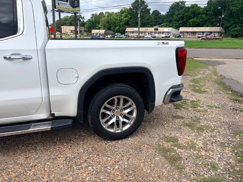 Used 2020 GMC Sierra 1500 SLT w/ SLT Premium Package AWD/4WD image 18