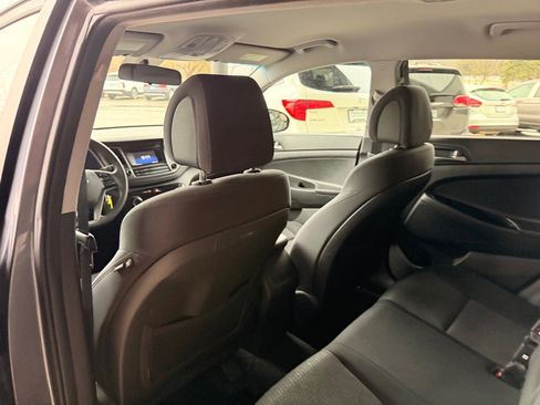 Used 2017 Hyundai Tucson SE AWD/4WD image 11