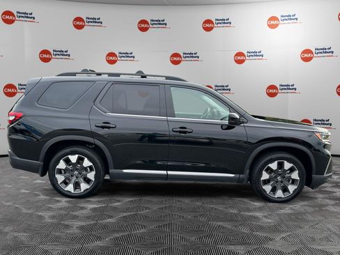 Certified 2025 Honda Pilot Elite image 6