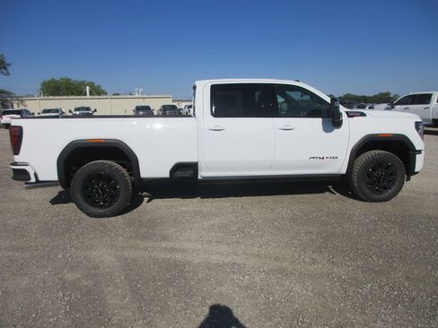 New 2026 GMC Sierra 3500 AT4 w/ AT4 Premium Plus Package AWD/4WD image 3