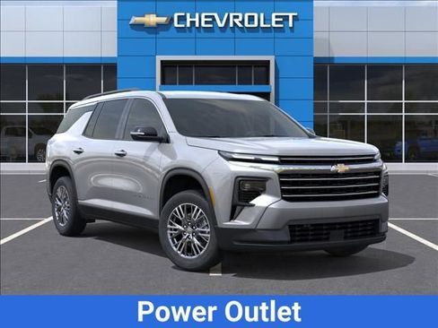 New 2026 Chevrolet Traverse LT w/ Driver Confidence Package FWD image 8