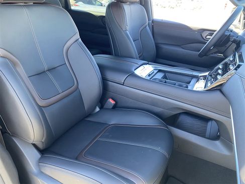 New 2026 Nissan Armada SL w/ Captain's Chari Seat Package image 11