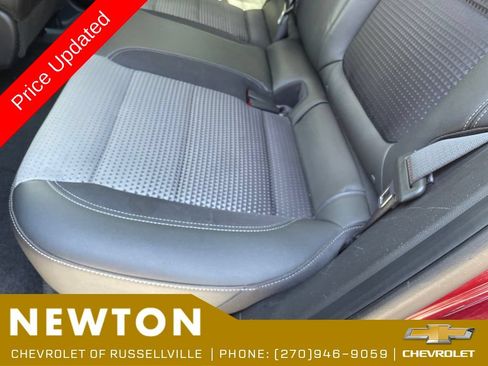 Used 2024 Chevrolet Trax LT FWD image 32