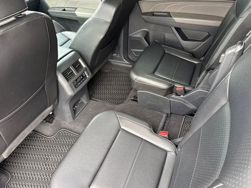 Used 2023 Volkswagen Atlas SE image 13