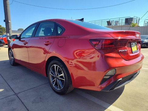 Used 2022 Kia Forte LXS FWD image 6