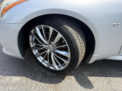 Used 2014 INFINITI Q60 Convertible w/ Premium Package RWD image 49