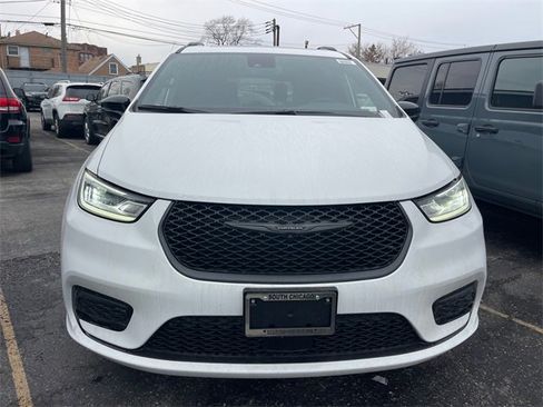 New 2026 Chrysler Pacifica Limited w/ S Appearance Package image 27