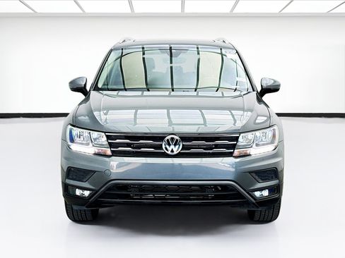 Used 2021 Volkswagen Tiguan SEL FWD image 2
