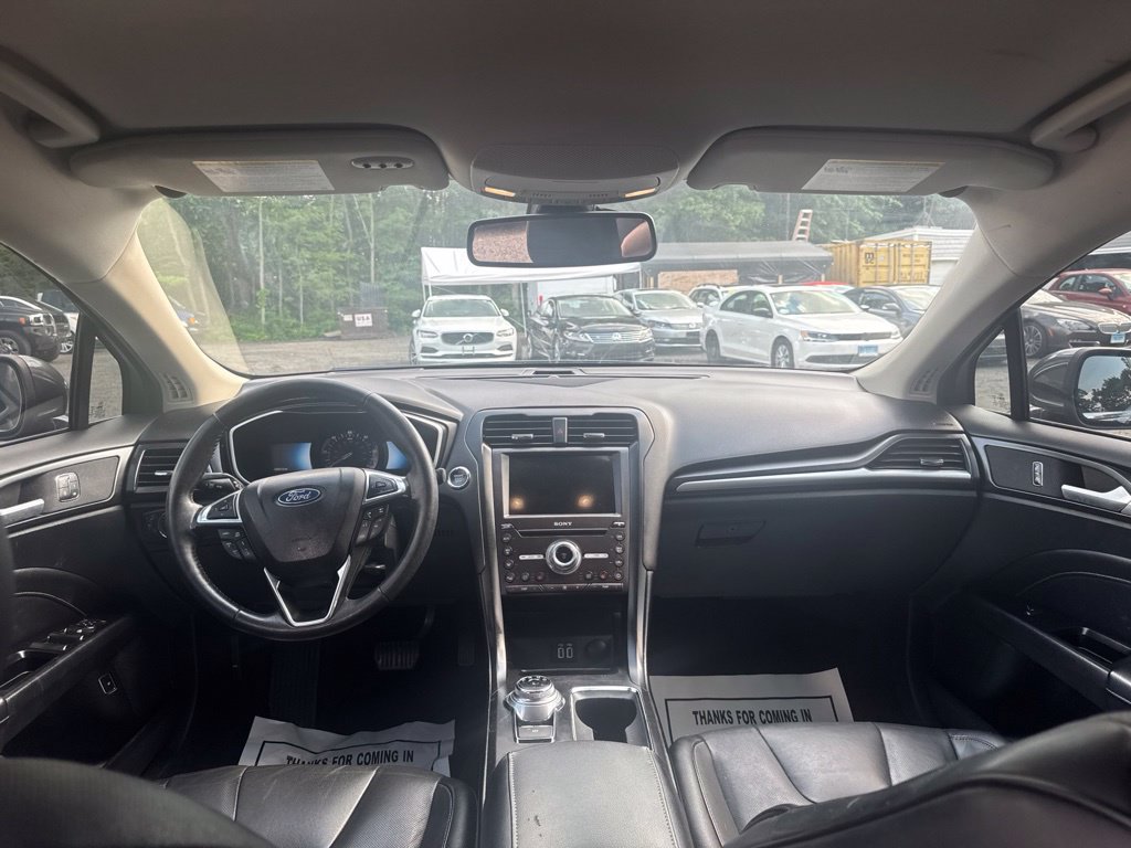 Used 2019 Ford Fusion Energi Titanium FWD image 39