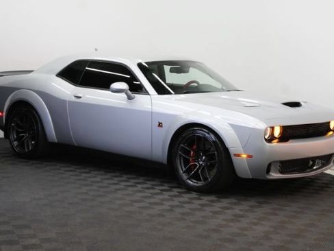 Used 2019 Dodge Challenger R/T Scat Pack RWD image 3