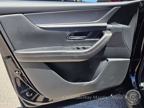 New 2025 MAZDA CX-70 Plug-In Hybrid w/ Premium Pkg image 11